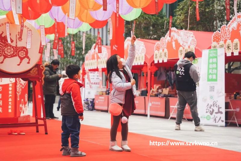 一度超越《三国：冰河时代》、《无尽冬日》，拿下畅销榜第一！又一小游戏跑出？思路